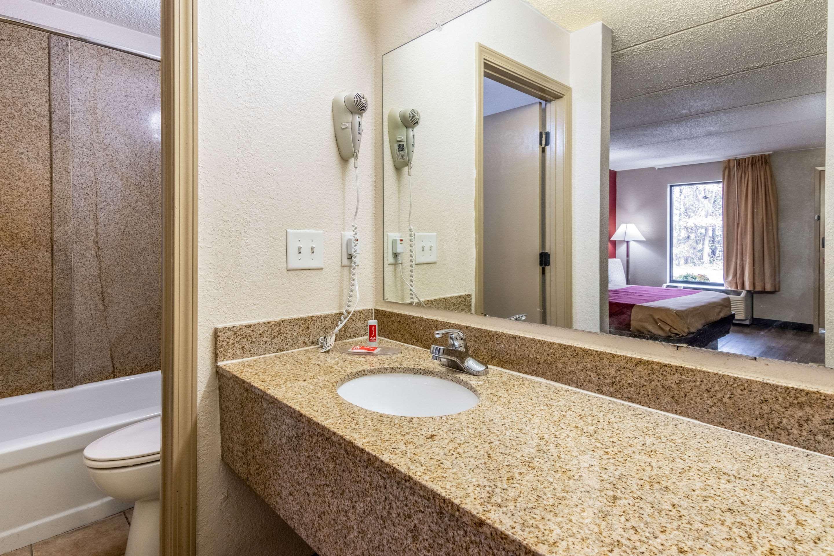 Red Roof Inn Atlanta Airport Ne Conley Zewnętrze zdjęcie